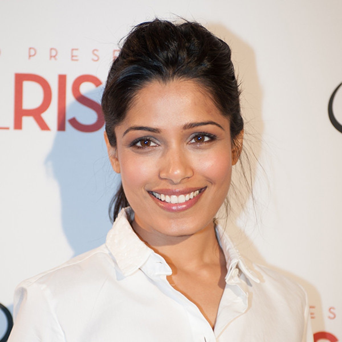 Frieda Pinto Bio, Age, Husband, Children, Siblings, Height, Net Worth