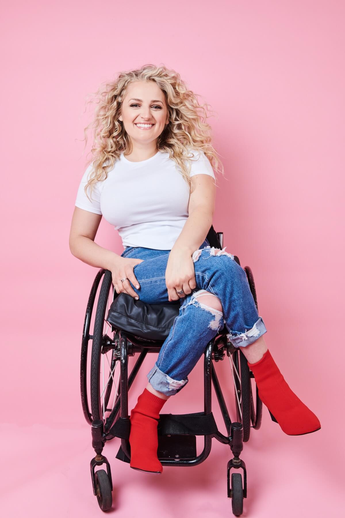 Ali Stroker Bio, Age, Sickness, Husband, Children, Parents, Net Worth