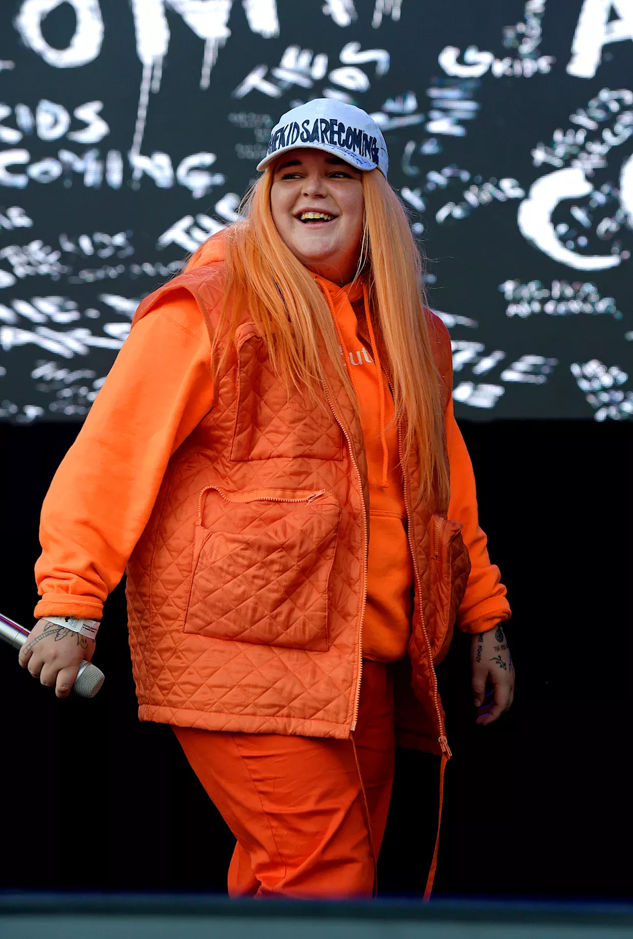 Tones and I Bio, Age, Height, Wiki, Parents, Siblings, Nationality, Net Worth