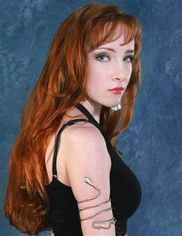 Scarlett Pomers Biography: Where Is She Now?