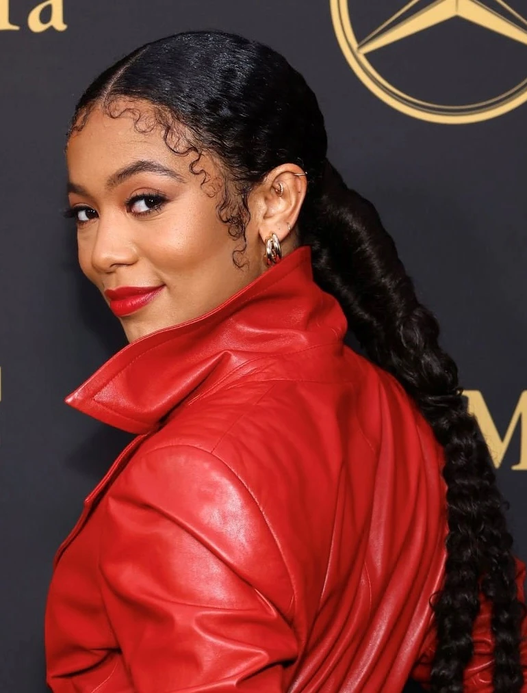 Jasmine Sinclair Sabino Age and Birthday