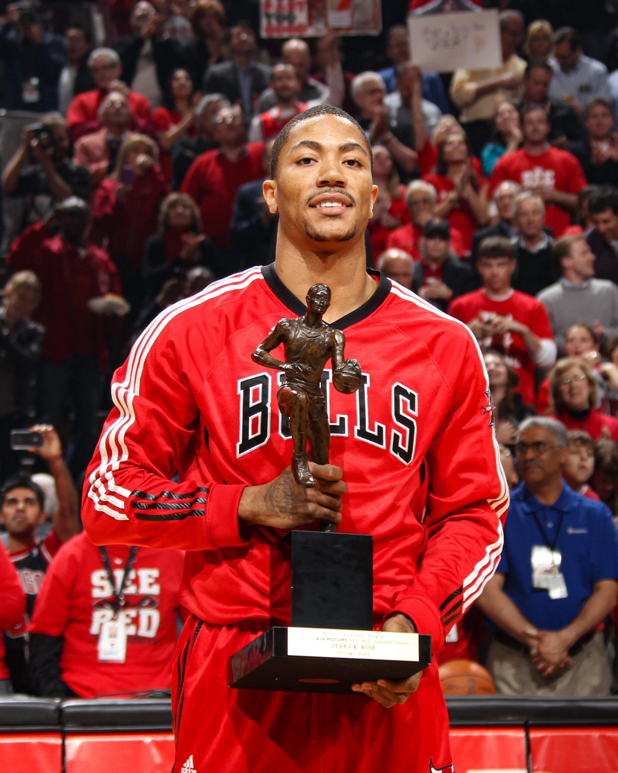 Derrick Rose Biography, Age, Career, Family and more