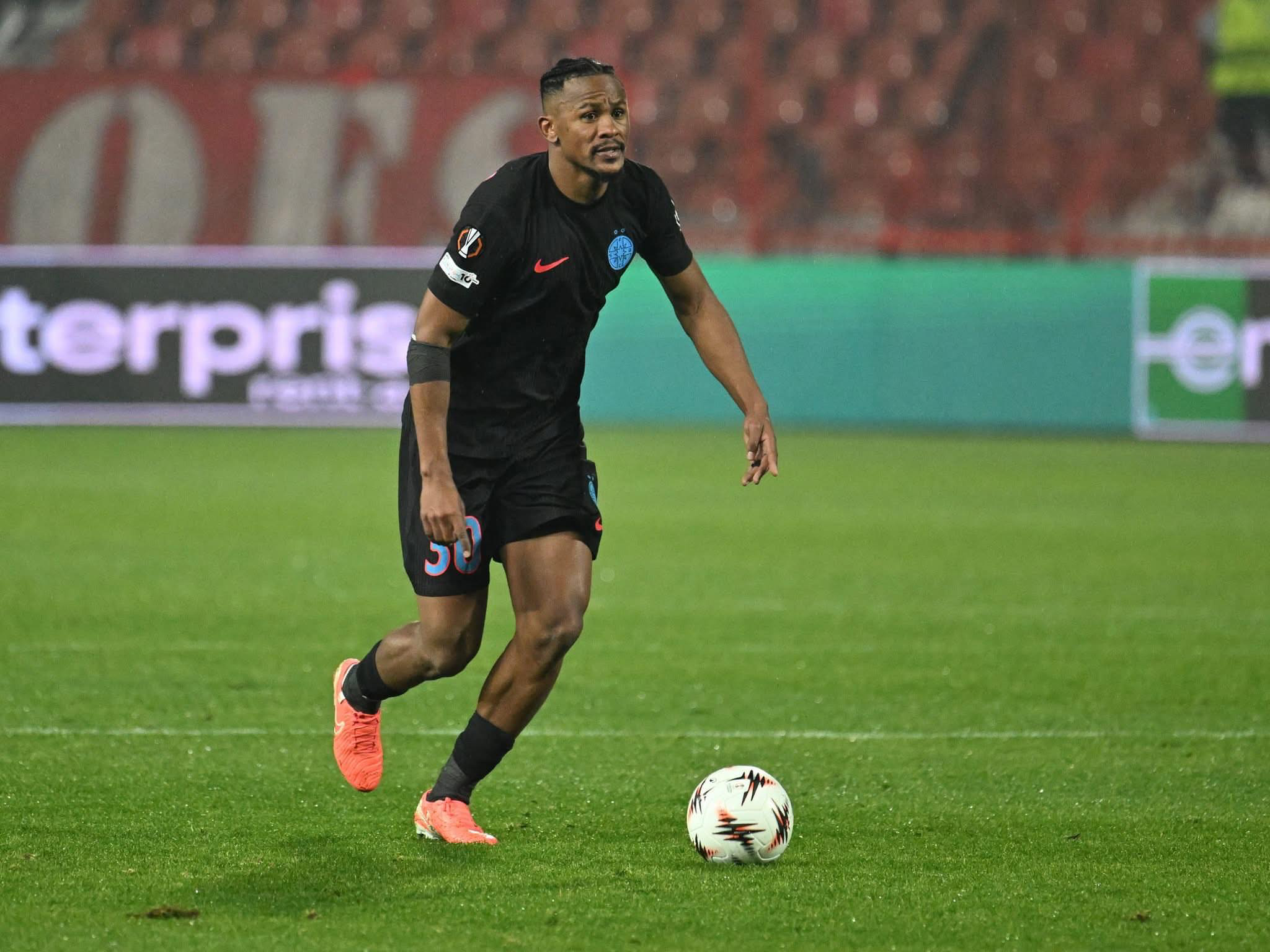 Siyabonga Ngezana’s Height: How Tall Is Siyabonga Ngezana?