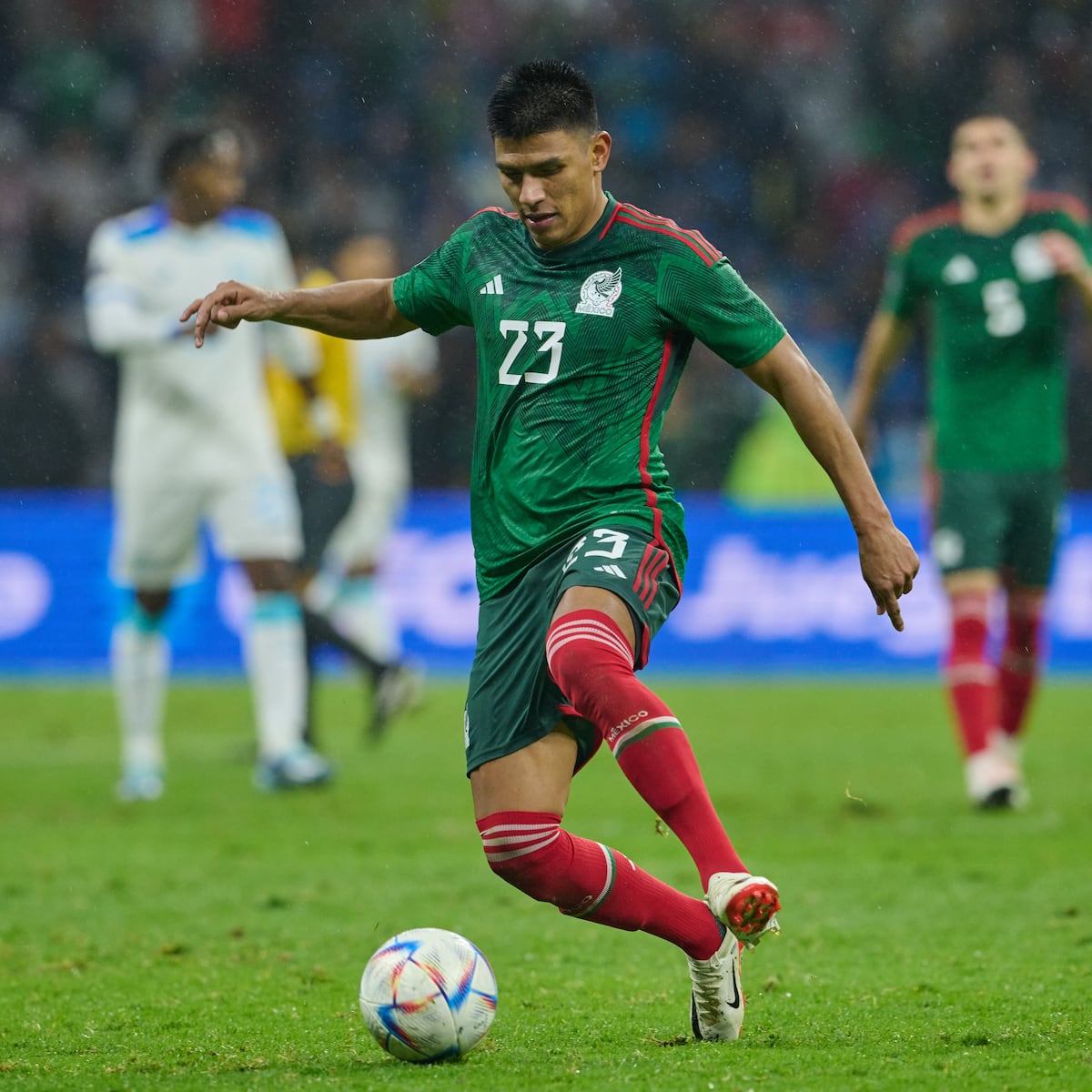 Jesùs Gallardo’s Height: How Tall Is He?