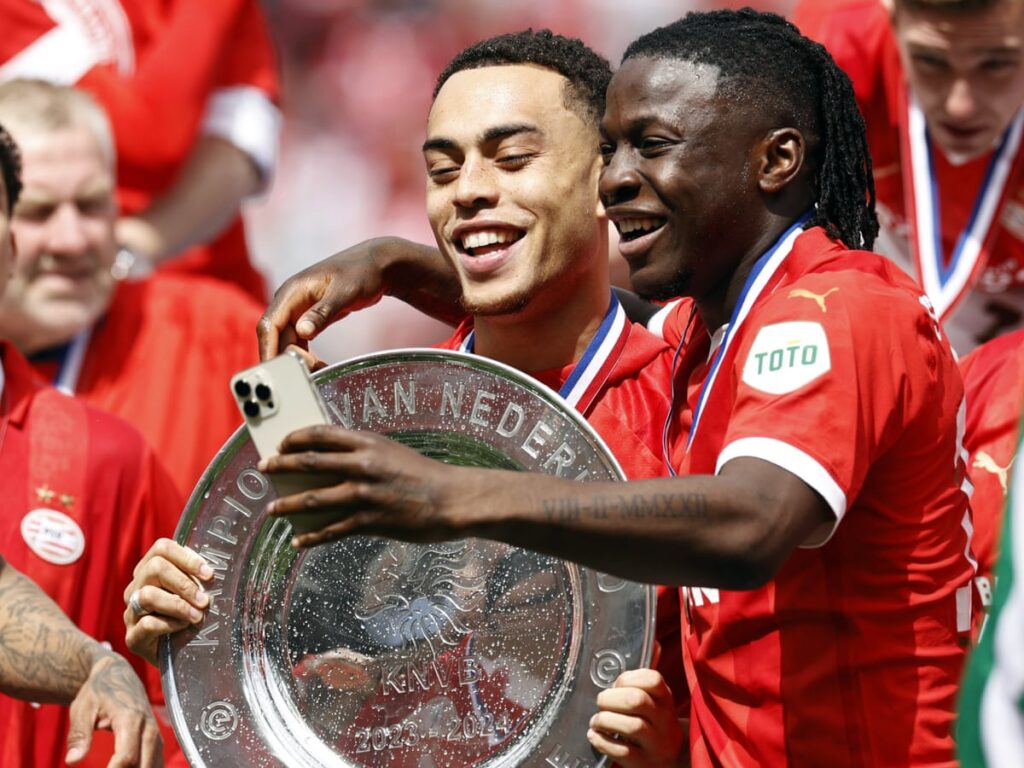 Sergiño Dest’s Biography, Age, Family and Height
