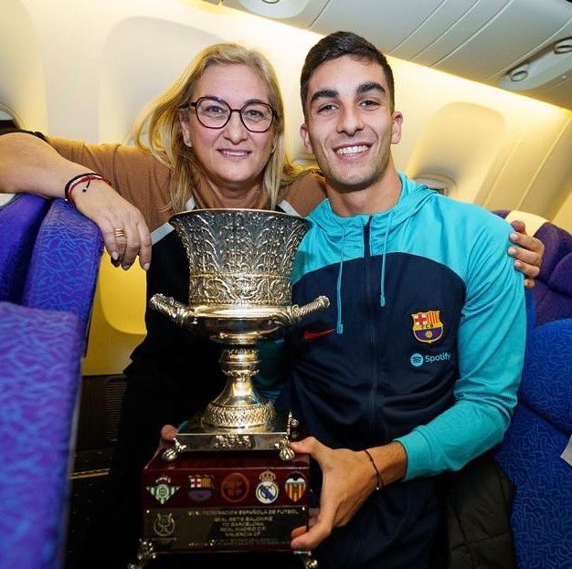 Ferran Torres’ Parents and Siblings: Who Are Ferran Torres’ Family?